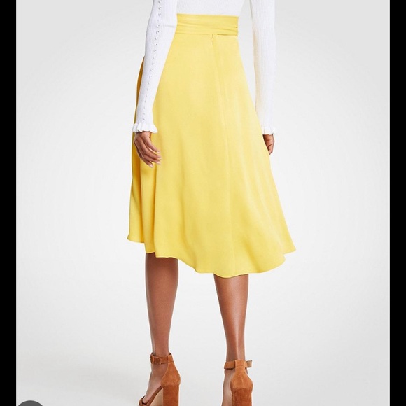 Ann Taylor Tie Waist Wrap Maxi Skirt In Sunny Day size 6 - Picture 2 of 3